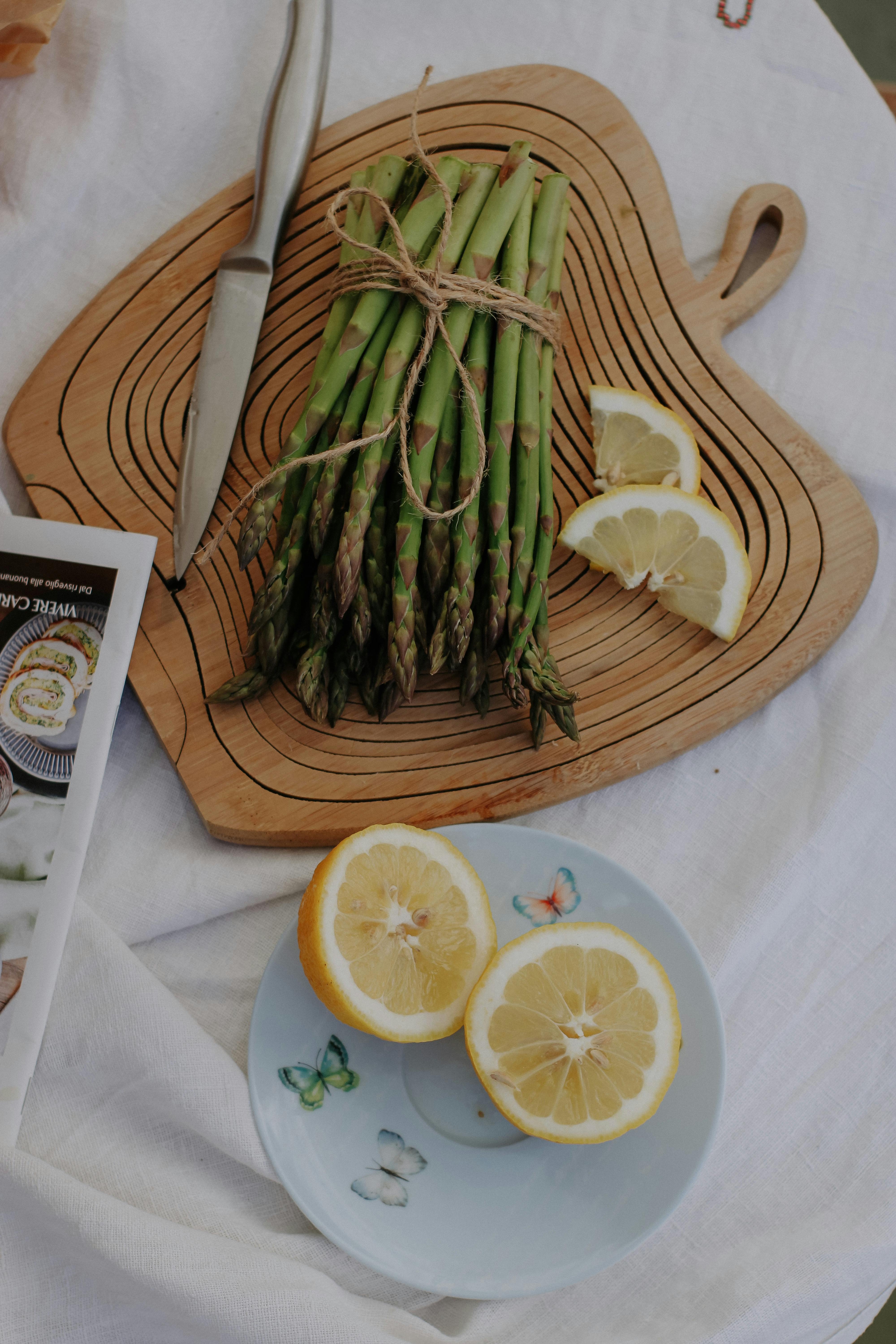 Asperges préparées et citronnées